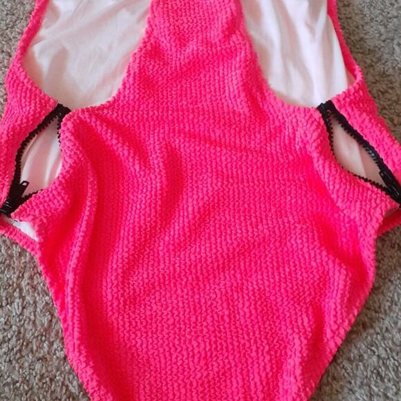 NWT VOLCOM fluorescent one piece, size M, $100.00 - Picture 3 of 4